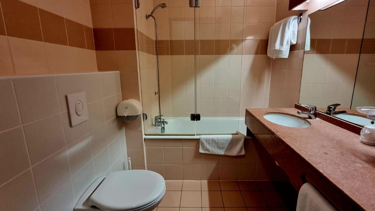 Hotel Siatel Besancon Chateaufarine Zewnętrze zdjęcie